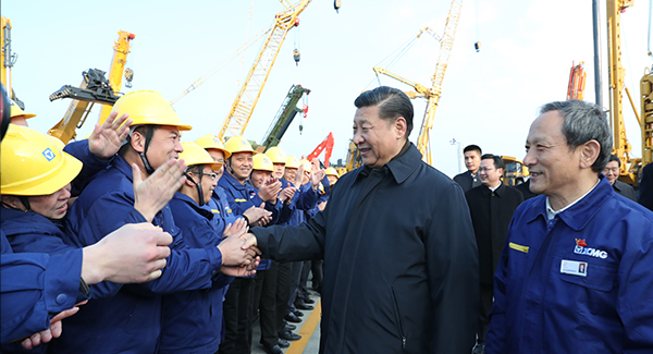中共中央總書記、國(guó)家主席、中央軍委主席習(xí)近平親臨徐工集團(tuán)考察調(diào)研