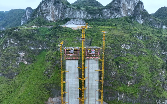 ?塔立山河！徐工塔機挑戰“世界之最”