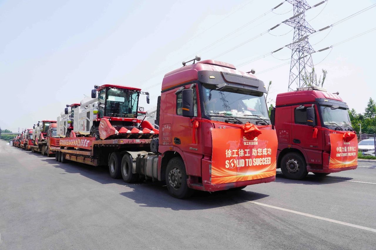 【發(fā)車！】徐工2024款XCA系列玉米收獲機(jī)批量交付，開(kāi)啟閃耀新征程