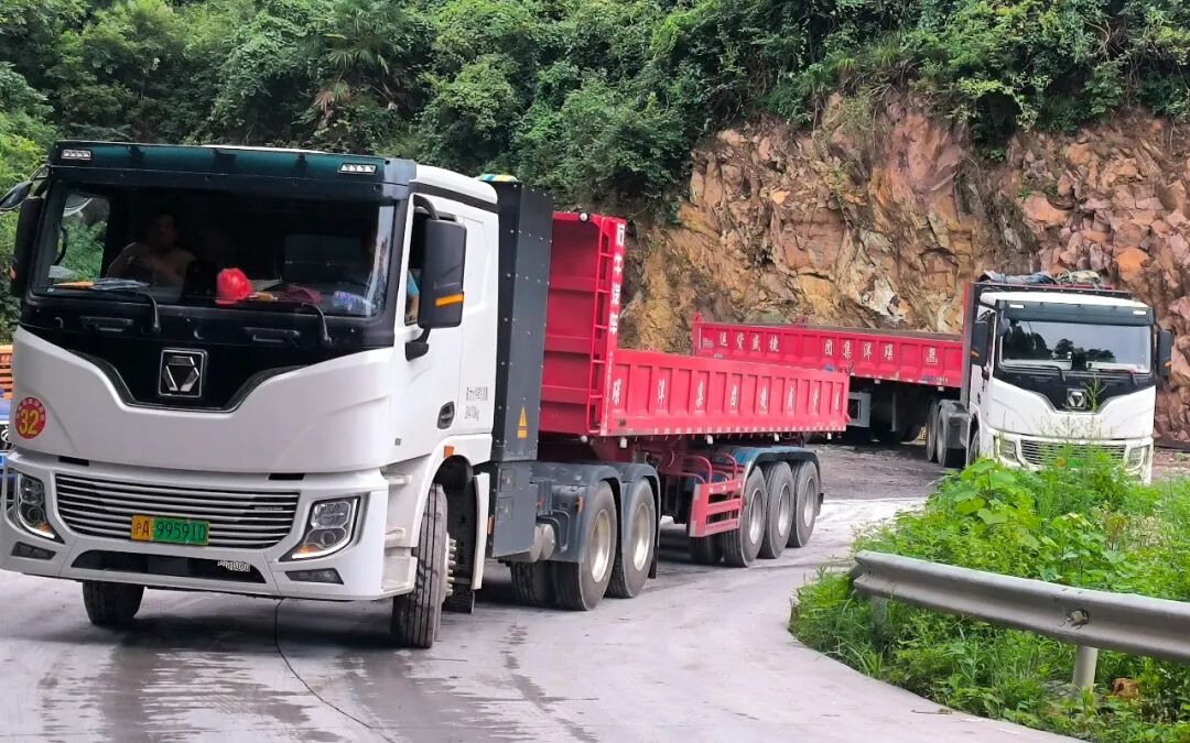 短倒利器！徐工400度6&times;4標載版牽引車為何備受客戶青睞？